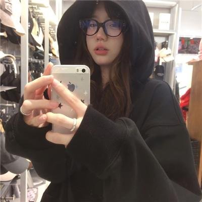 卡美拉对深海怪兽吉古拉